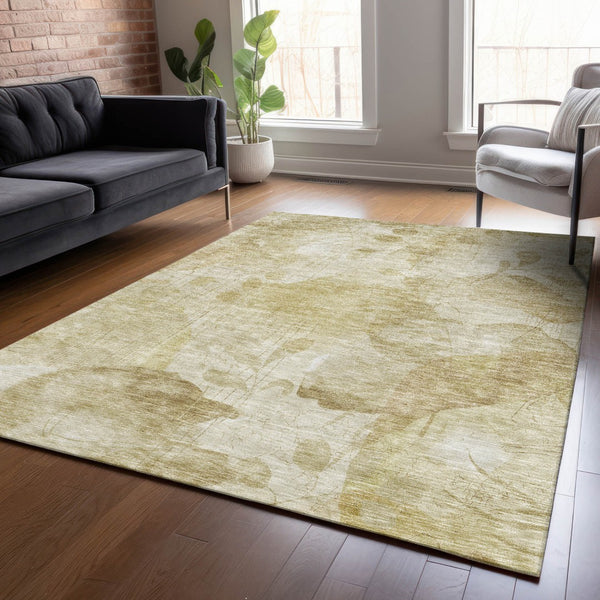 Homeroots 3' Charming Beige Tan And Ivory Floral Washable Area Rug For Indoor And Outdoor Spaces 3' X 5' Polyester 588528