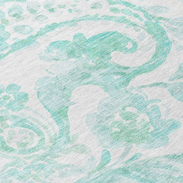 HomeRoots 5' Vibrant Turquoise and Ivory Paisley Area Rug - Durable, Washable Design for Indoor or Outdoor Use 8' Round 588668