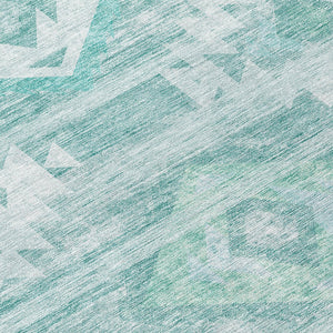 Homeroots 3' Aqua Turquoise Southwestern Area Rug - Stylish Washable Design For Indoor & Outdoor Use 8' Round Polyester 588686