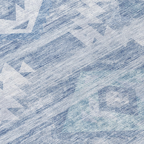 Homeroots 3' Aqua Turquoise Southwestern Area Rug - Stylish Washable Design For Indoor & Outdoor Use 8' Round Polyester 588698