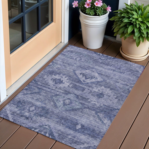 Homeroots 3' Aqua Turquoise Southwestern Area Rug - Stylish Washable Design For Indoor & Outdoor Use 3' X 5' Polyester 588708