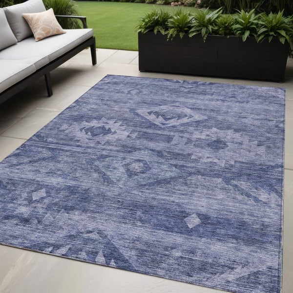 Homeroots 3' Aqua Turquoise Southwestern Area Rug - Stylish Washable Design For Indoor & Outdoor Use 5' X 8' Polyester 588709