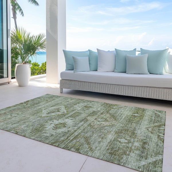 Homeroots 3' Aqua Turquoise Southwestern Area Rug - Stylish Washable Design For Indoor & Outdoor Use 3' X 5' Polyester 588714