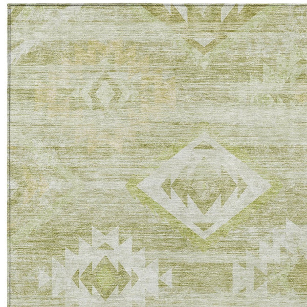 Homeroots 3' Aqua Turquoise Southwestern Area Rug - Stylish Washable Design For Indoor & Outdoor Use 3' X 5' Polyester 588720