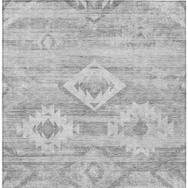 HomeRoots 5' Southwestern Indoor Outdoor Area Rug in Silver Gray & Charcoal - Durable, Washable Design for Any Space 10' X 14' 588731