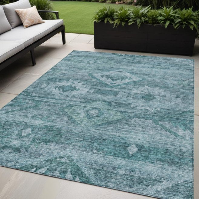 Homeroots 3' Aqua Turquoise Southwestern Area Rug - Stylish Washable Design For Indoor & Outdoor Use 5' X 8' Polyester 588733