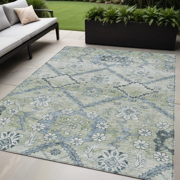 Homeroots 3' Stylish Floral Washable Area Rug - Durable Artichoke Green & Denim Blue For Indoor & Outdoor Use 5' X 8' Polyester 588853