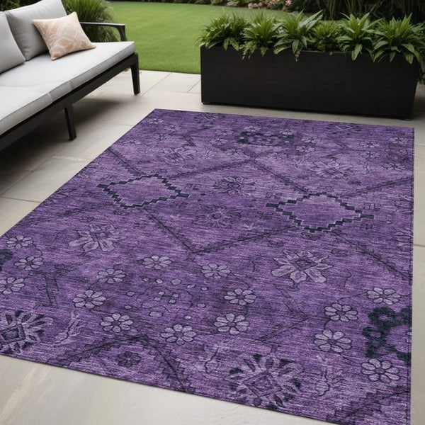 Homeroots 3' Inviting Floral Washable Area Rug For Indoor And Outdoor Spaces – Durable, Stain-resistant Design 5' X 8' Polyester 588889