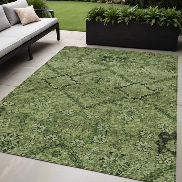 Homeroots 3' Inviting Floral Washable Area Rug For Indoor And Outdoor Spaces – Durable, Stain-resistant Design 5' X 8' Polyester 588901