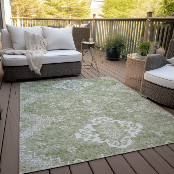 Homeroots 3'' Artichoke Green Medallion Washable Indoor Outdoor Area Rug - Stylish, Durable, And Versatile 3' X 5' Polyester 589020