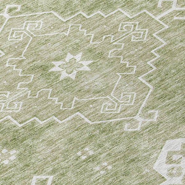 Homeroots 3'' Artichoke Green Medallion Washable Indoor Outdoor Area Rug - Stylish, Durable, And Versatile 8' Round Polyester 589022