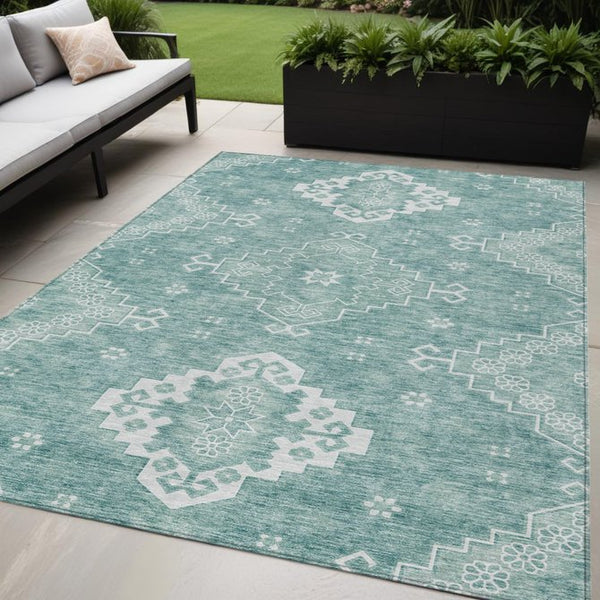 Homeroots 3'' Artichoke Green Medallion Washable Indoor Outdoor Area Rug - Stylish, Durable, And Versatile 5' X 8' Polyester 589027
