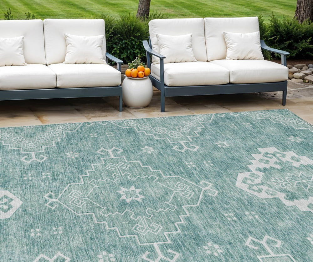 HomeRoots 5' Aqua Teal Blue and Ivory Medallion Area Rug - Durable, Washable Indoor-Outdoor Style for Any Space 10' X 14' 589031