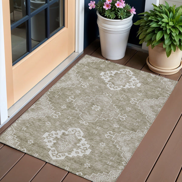 Homeroots 3'' Artichoke Green Medallion Washable Indoor Outdoor Area Rug - Stylish, Durable, And Versatile 3' X 5' Polyester 589050