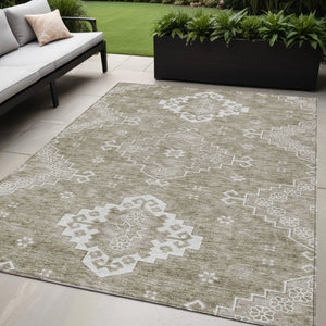 Homeroots 3'' Artichoke Green Medallion Washable Indoor Outdoor Area Rug - Stylish, Durable, And Versatile 5' X 8' Polyester 589051