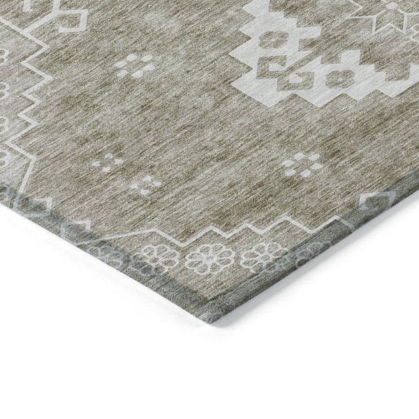 Homeroots 3'' Artichoke Green Medallion Washable Indoor Outdoor Area Rug - Stylish, Durable, And Versatile 5' X 8' Polyester 589051