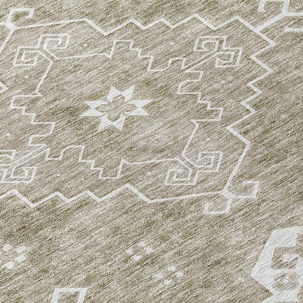 Homeroots 3'' Artichoke Green Medallion Washable Indoor Outdoor Area Rug - Stylish, Durable, And Versatile 8' Round Polyester 589052