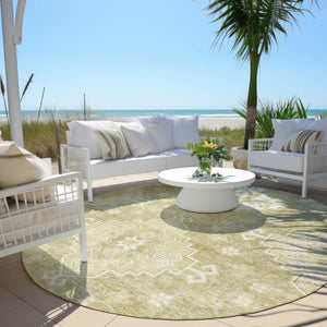 Homeroots 3'' Artichoke Green Medallion Washable Indoor Outdoor Area Rug - Stylish, Durable, And Versatile 8' Round Polyester 589058