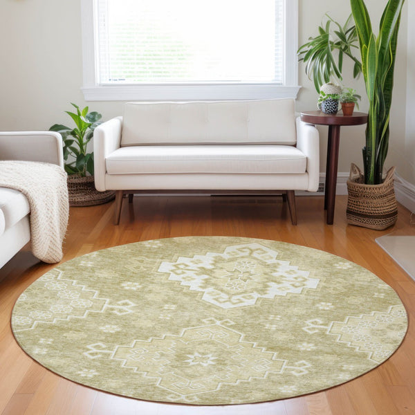 Homeroots 3'' Artichoke Green Medallion Washable Indoor Outdoor Area Rug - Stylish, Durable, And Versatile 8' Round Polyester 589058