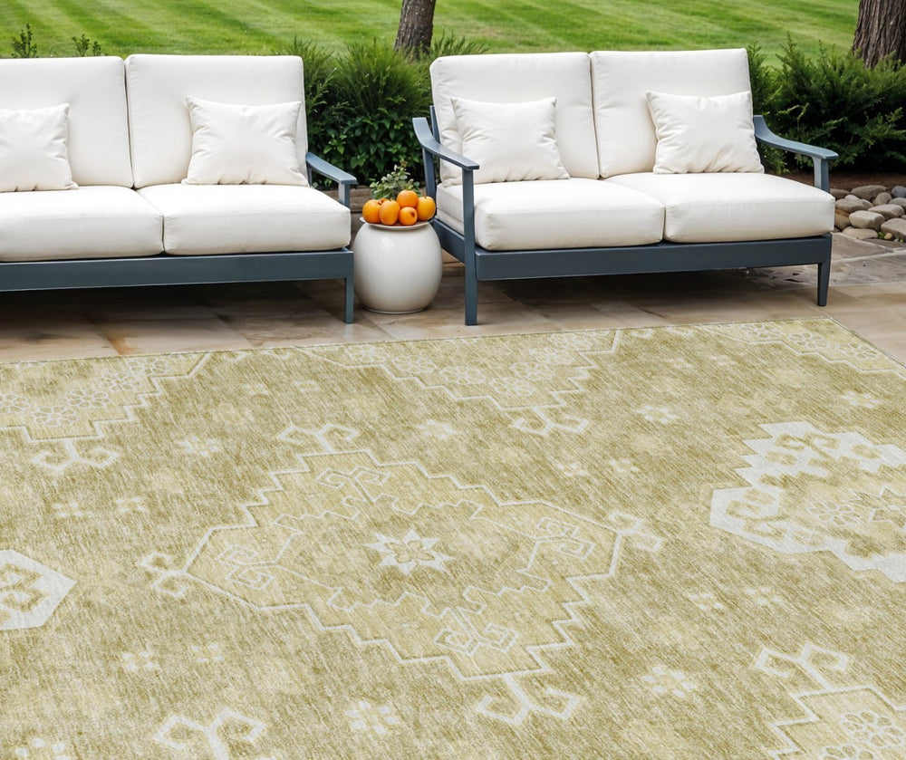 HomeRoots 9' Wheat Gold and Ivory Medallion Area Rug - Stylish, Washable, Durable for Indoor and Outdoor Spaces 9' X 12' 589060