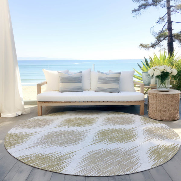 Homeroots 3' Stylish Artichoke Green Ivory Gray Ikat Washable Area Rug For Indoor Outdoor Spaces, Durable Design 8' Round Polyester 589100