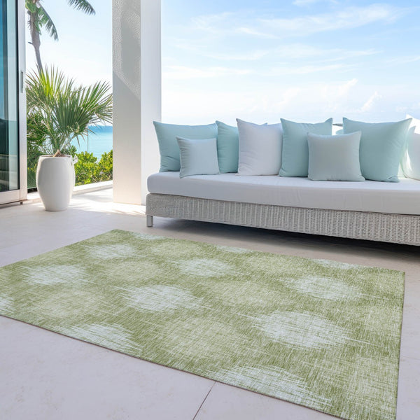 Homeroots 3' Stylish Ikat Washable Area Rug In Artichoke Green & Fern Green For Indoor/Outdoor Spaces 5' X 8' Polyester 589135