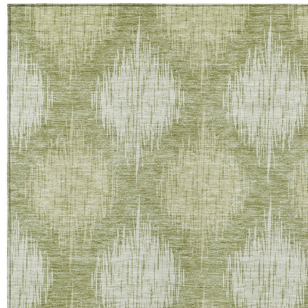 Homeroots 3' Stylish Ikat Washable Area Rug In Artichoke Green & Fern Green For Indoor/Outdoor Spaces 5' X 8' Polyester 589135