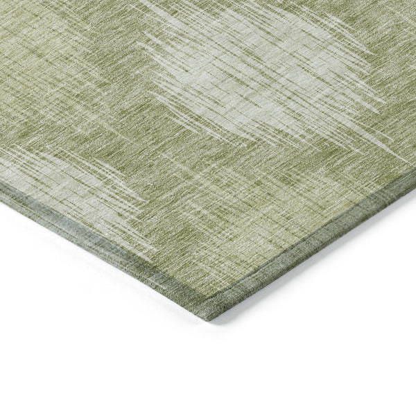 Homeroots 3' Stylish Ikat Washable Area Rug In Artichoke Green & Fern Green For Indoor/Outdoor Spaces 8' X 10' Polyester 589137