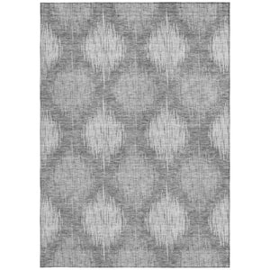 Homeroots 3' Stylish Ikat Washable Area Rug In Artichoke Green & Fern Green For Indoor/Outdoor Spaces 3' X 5' Polyester 589152