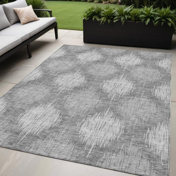 Homeroots 3' Stylish Ikat Washable Area Rug In Artichoke Green & Fern Green For Indoor/Outdoor Spaces 5' X 8' Polyester 589153