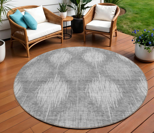 Homeroots 3' Stylish Ikat Washable Area Rug In Artichoke Green & Fern Green For Indoor/Outdoor Spaces 8' Round Polyester 589154
