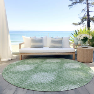 Homeroots 3' Stylish Ikat Washable Area Rug In Artichoke Green & Fern Green For Indoor/Outdoor Spaces 8' Round Polyester 589160