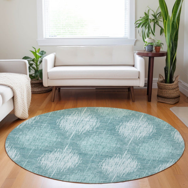 Homeroots 3' Stylish Ikat Washable Area Rug In Artichoke Green & Fern Green For Indoor/Outdoor Spaces 8' Round Polyester 589172
