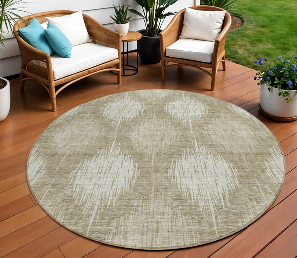 Homeroots 3' Stylish Ikat Washable Area Rug In Artichoke Green & Fern Green For Indoor/Outdoor Spaces 8' Round Polyester 589178