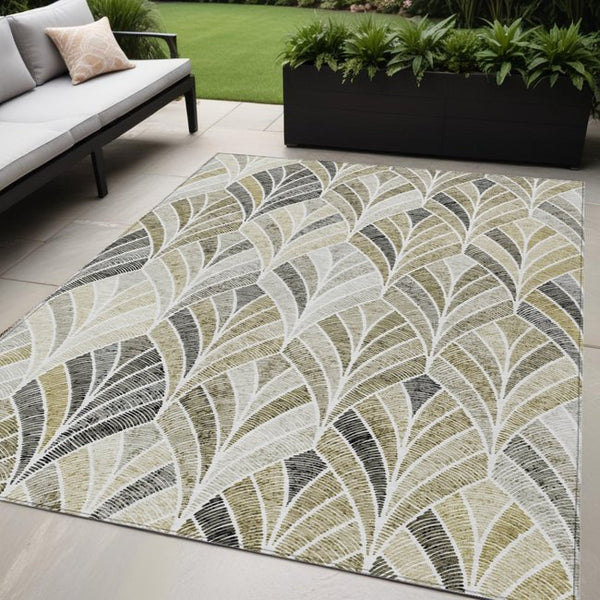 Homeroots 3' Aqua Mint Green And Silver Geometric Washable Area Rug For Indoor And Outdoor Spaces 5' X 8' Polyester 589249