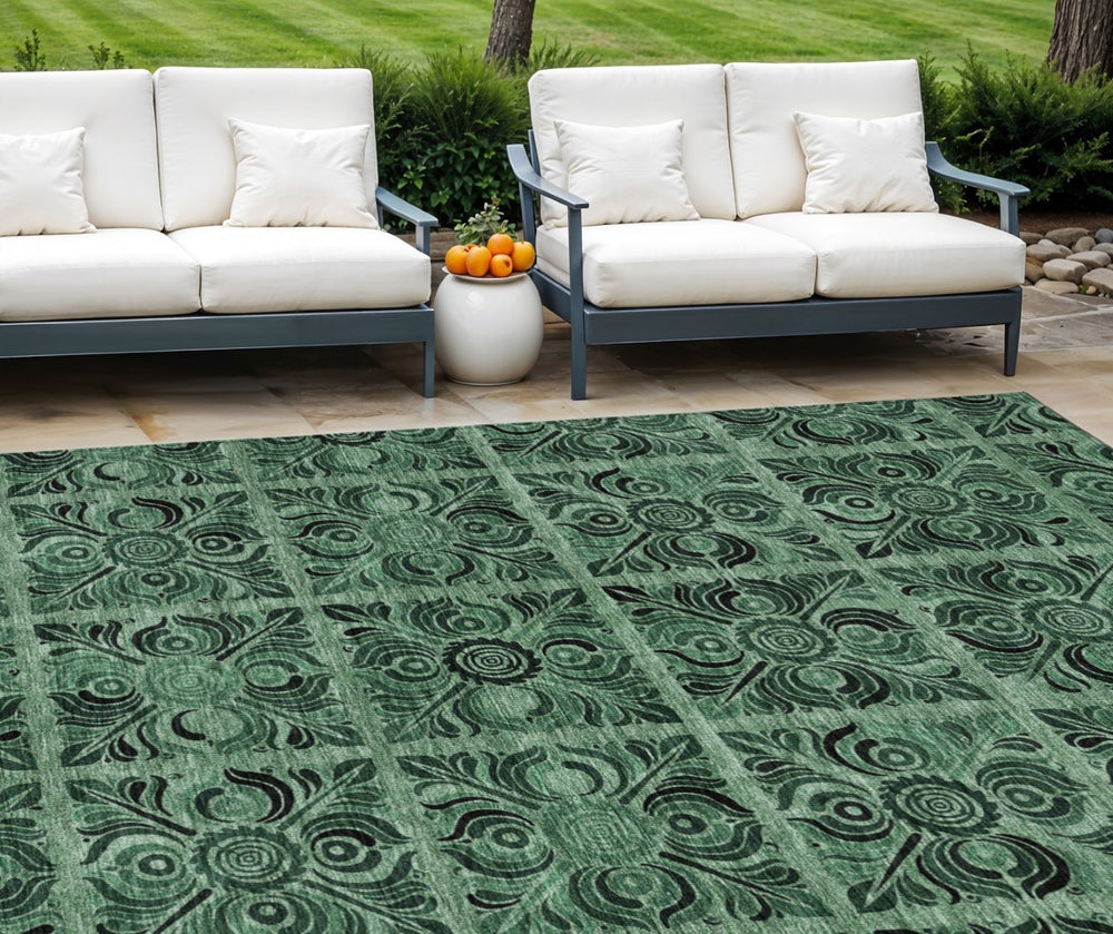 HomeRoots 9' Fern Green and Charcoal Medallion Area Rug - Durable, Washable for Indoor & Outdoor Spaces 9' X 12' 589300