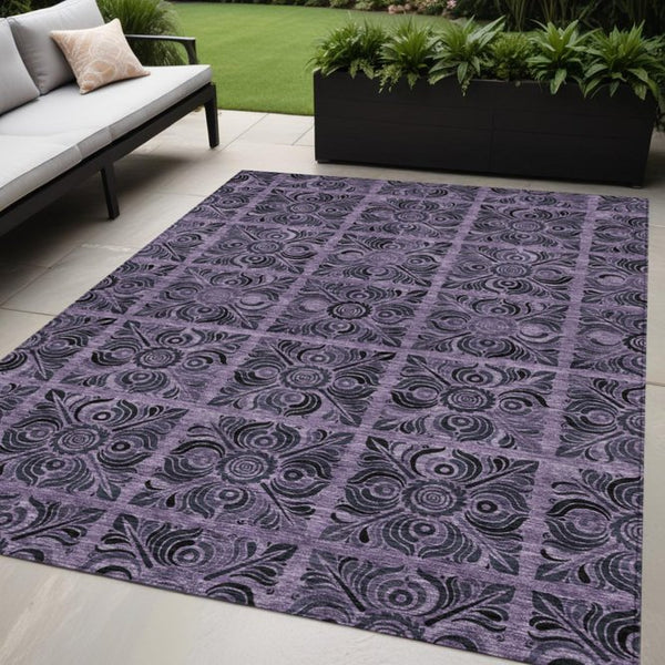 Homeroots 3' Denim Blue And Charcoal Medallion Washable Area Rug For Indoor And Outdoor Spaces, Durable Design 5' X 8' Polyester 589309
