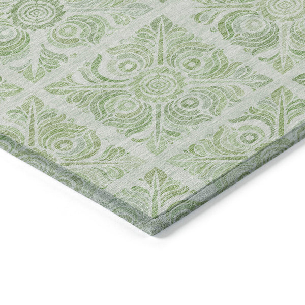 Homeroots 3' Artichoke Green Medallion Washable Rug - Perfect For Indoor & Outdoor Spaces, Durable & Stylish 3' X 5' Polyester 589314