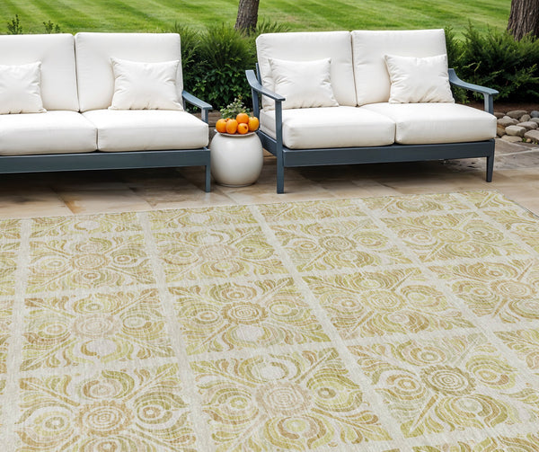 Homeroots 3' Artichoke Green Medallion Washable Rug - Perfect For Indoor & Outdoor Spaces, Durable & Stylish 10' X 14' Polyester 589325