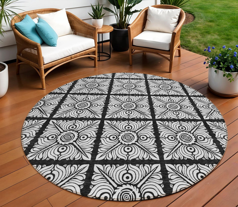 Homeroots 3' Artichoke Green Medallion Washable Rug - Perfect For Indoor & Outdoor Spaces, Durable & Stylish 8' Round Polyester 589328