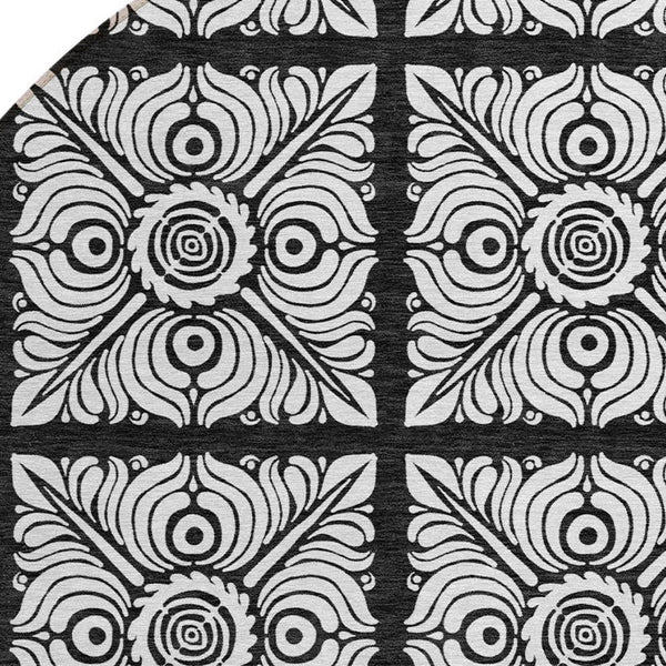 Homeroots 3' Artichoke Green Medallion Washable Rug - Perfect For Indoor & Outdoor Spaces, Durable & Stylish 8' Round Polyester 589328