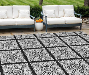 Homeroots 3' Artichoke Green Medallion Washable Rug - Perfect For Indoor & Outdoor Spaces, Durable & Stylish 8' X 10' Polyester 589329