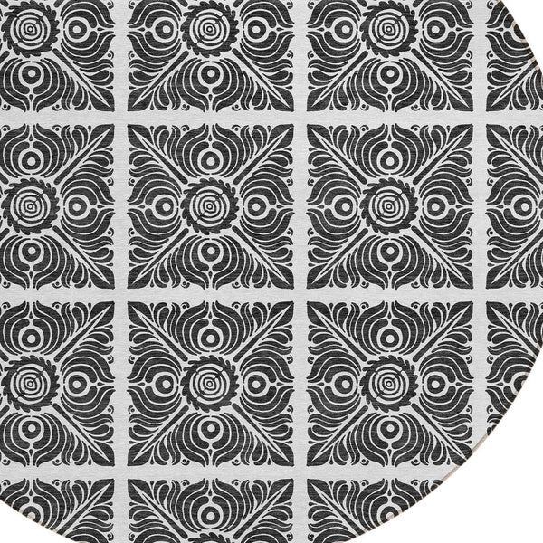 Homeroots 3' Artichoke Green Medallion Washable Rug - Perfect For Indoor & Outdoor Spaces, Durable & Stylish 8' Round Polyester 589334