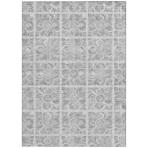 Homeroots 3' Artichoke Green Medallion Washable Rug - Perfect For Indoor & Outdoor Spaces, Durable & Stylish 3' X 5' Polyester 589350