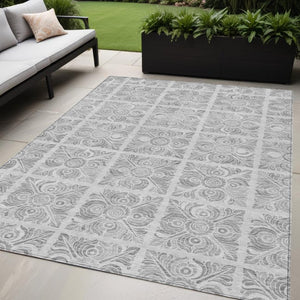Homeroots 3' Artichoke Green Medallion Washable Rug - Perfect For Indoor & Outdoor Spaces, Durable & Stylish 5' X 8' Polyester 589351