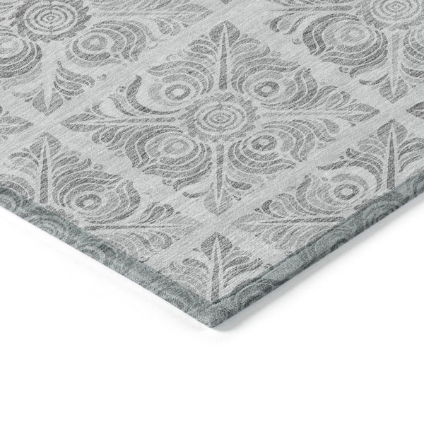 Homeroots 3' Artichoke Green Medallion Washable Rug - Perfect For Indoor & Outdoor Spaces, Durable & Stylish 8' X 10' Polyester 589353