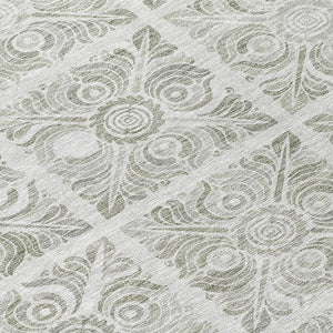 Homeroots 3' Artichoke Green Medallion Washable Rug - Perfect For Indoor & Outdoor Spaces, Durable & Stylish 8' Round Polyester 589358
