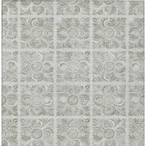 Homeroots 3' Artichoke Green Medallion Washable Rug - Perfect For Indoor & Outdoor Spaces, Durable & Stylish 10' X 14' Polyester 589361