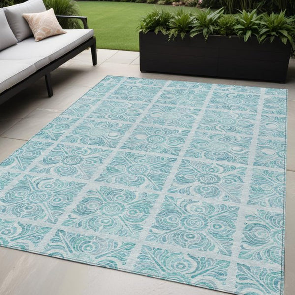 Homeroots 3' Artichoke Green Medallion Washable Rug - Perfect For Indoor & Outdoor Spaces, Durable & Stylish 5' X 8' Polyester 589363