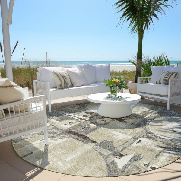 Homeroots 3' Beige Brown And Copper Geometric Washable Indoor Outdoor Area Rug For Versatile Spaces 8' Round Polyester 589430